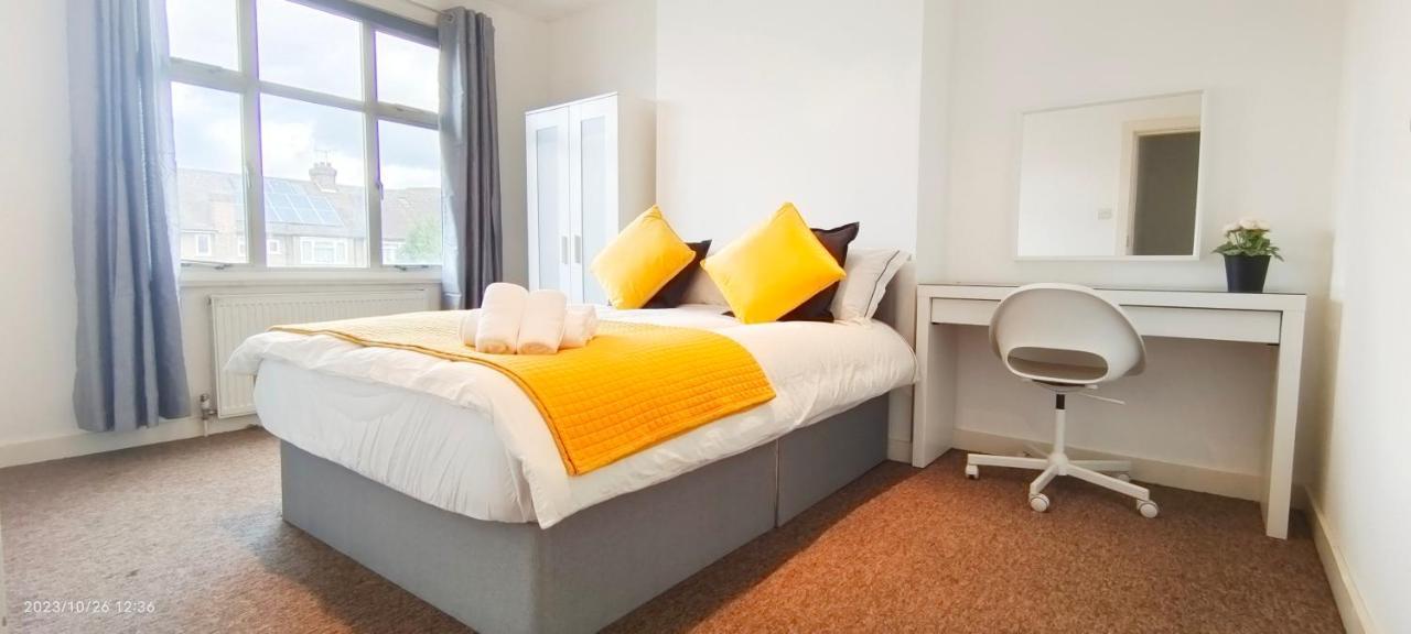 Park View Garden Villa Londra Exterior foto