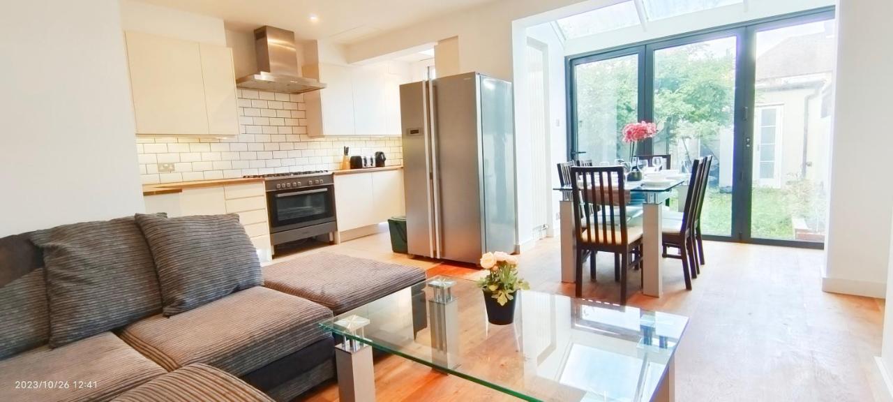 Park View Garden Villa Londra Exterior foto
